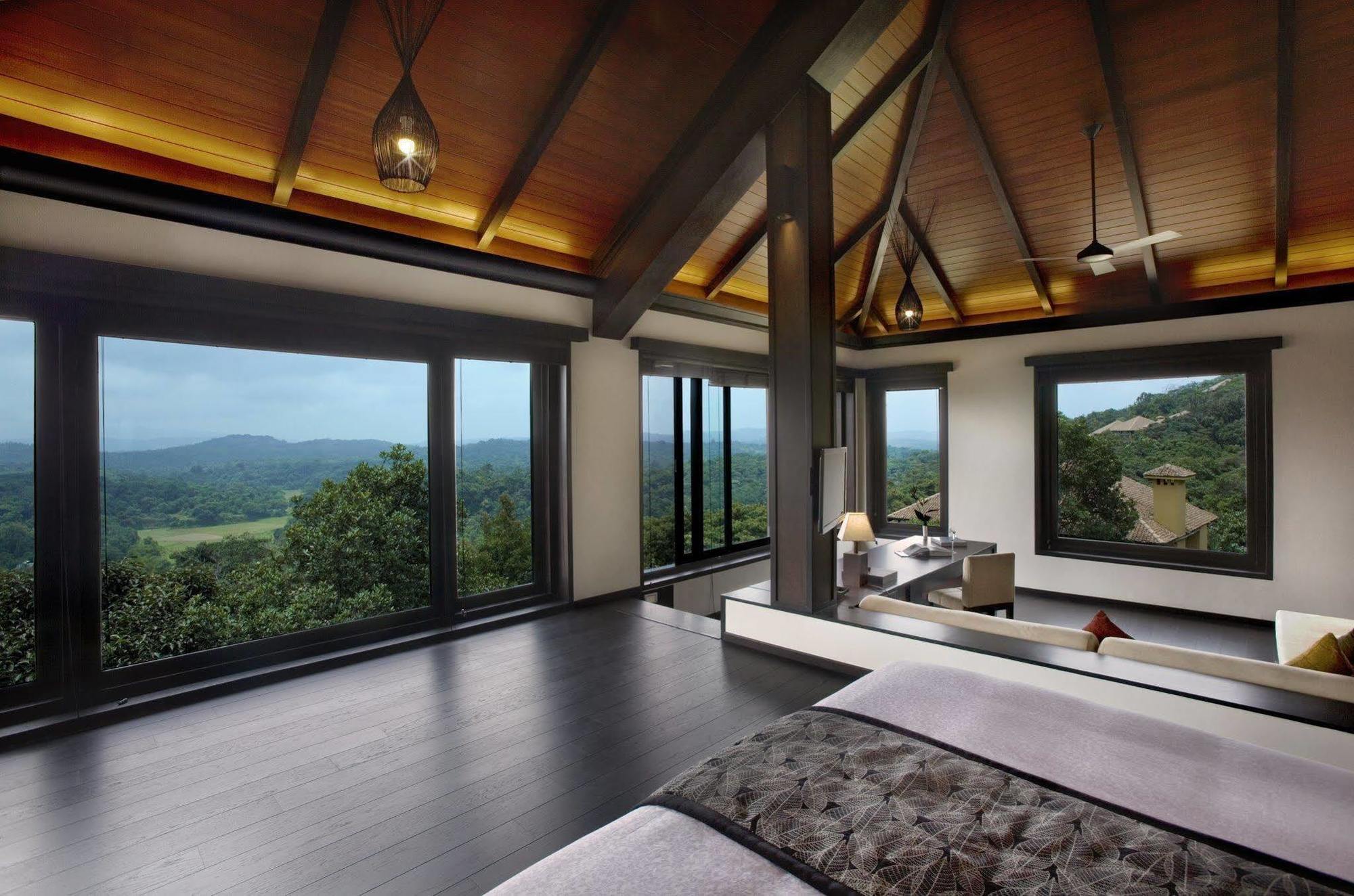 Taj Madikeri Resort & Spa Coorg Bilik gambar